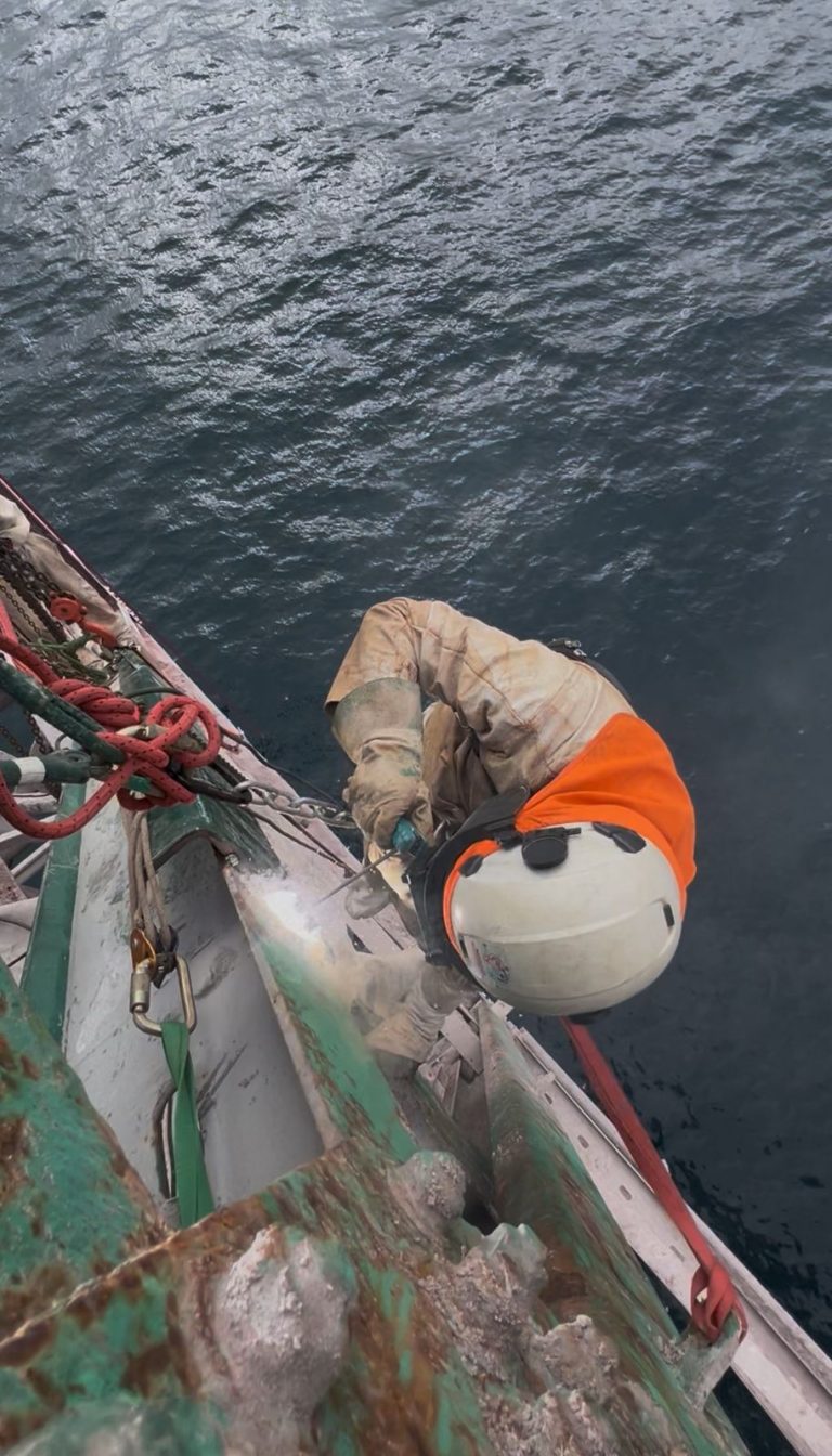 Reforzamiento Estructural  de brazo mecanizado  Puerto Tocopilla